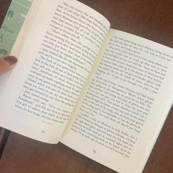 New paperback. 25th year edition. The Watsons Go to Birmingham - Picture 3 of 5